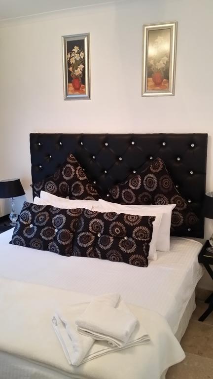 130 Market Bed And Breakfast Γιοχάνεσμπουργκ Δωμάτιο φωτογραφία